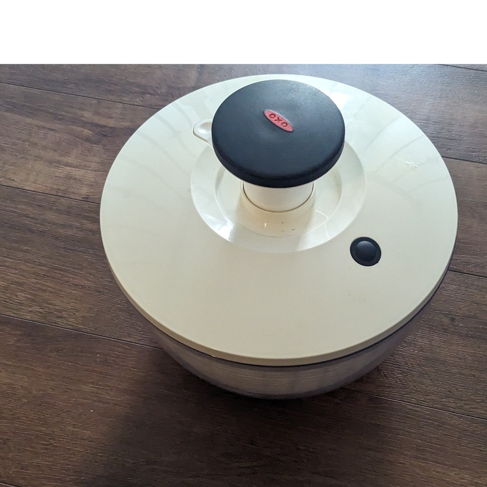 OXO Good Grips Salad Spinner‎ Green Black White Large Capacity Kitchen Tool